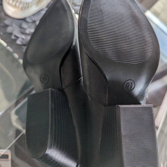 Black and Silver Ankle Boots NWT - Picture 4 of 10